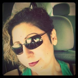 Meet your Posher, Roxanna